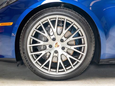 Certified 2024 Porsche Panamera 4 AWD/4WD image 21