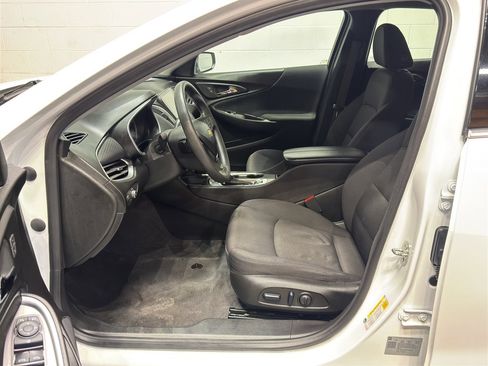 Used 2024 Chevrolet Malibu LT image 13