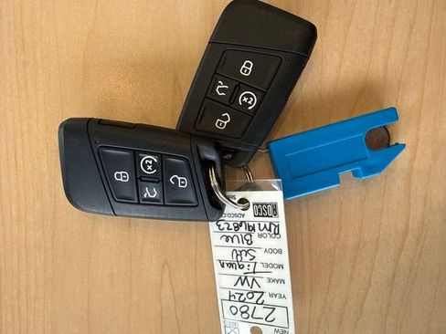 Used 2024 Volkswagen Tiguan SE FWD image 37