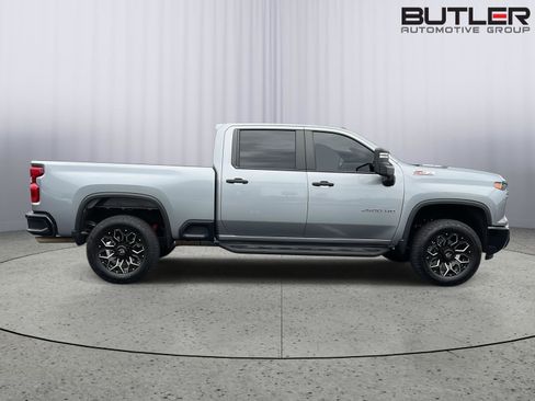 Used 2025 Chevrolet Silverado 2500 Custom w/ Custom Value Package AWD/4WD image 6