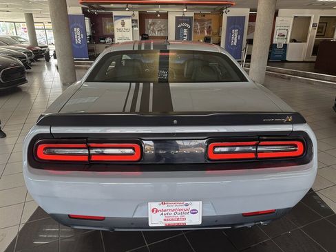 Used 2022 Dodge Challenger R/T Scat Pack w/ Shaker Package RWD image 7