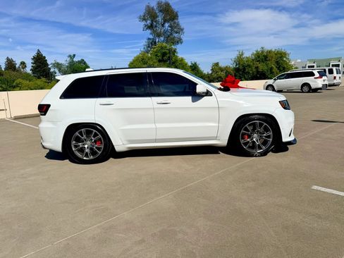 Used 2014 Jeep Grand Cherokee SRT8 w/ Luxury Group II AWD/4WD image 6