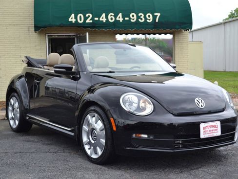 Used 2015 Volkswagen Beetle 1.8T FWD image 11