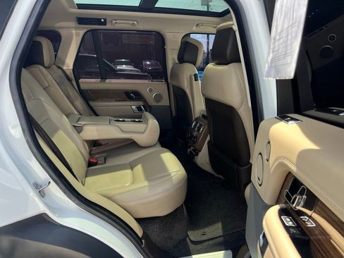 Used 2018 Land Rover Range Rover HSE image 34