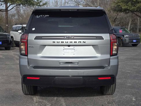 Certified 2024 Chevrolet Suburban Z71 w/ Luxury Package image 6
