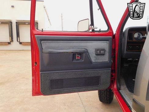 Used 1991 Dodge D/W Truck 250 image 12