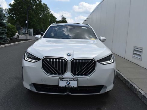 Used 2026 BMW X3 xDrive30i w/ Premium Package AWD/4WD image 2