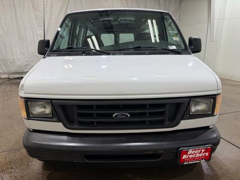 Used 2003 Ford E-150 and Econoline 150 RWD image 12