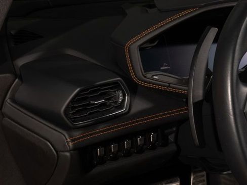 Used 2019 Lamborghini Huracan LP 580-2 image 11