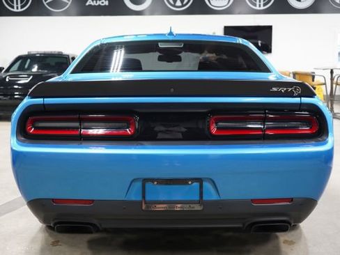 Used 2016 Dodge Challenger SRT Hellcat RWD image 4