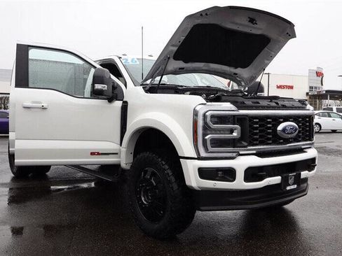 Used 2026 Ford F450 Platinum w/ FX4 Off-Road Package image 37