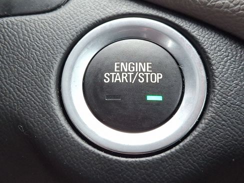 Used 2023 Chevrolet Equinox LS AWD/4WD image 22