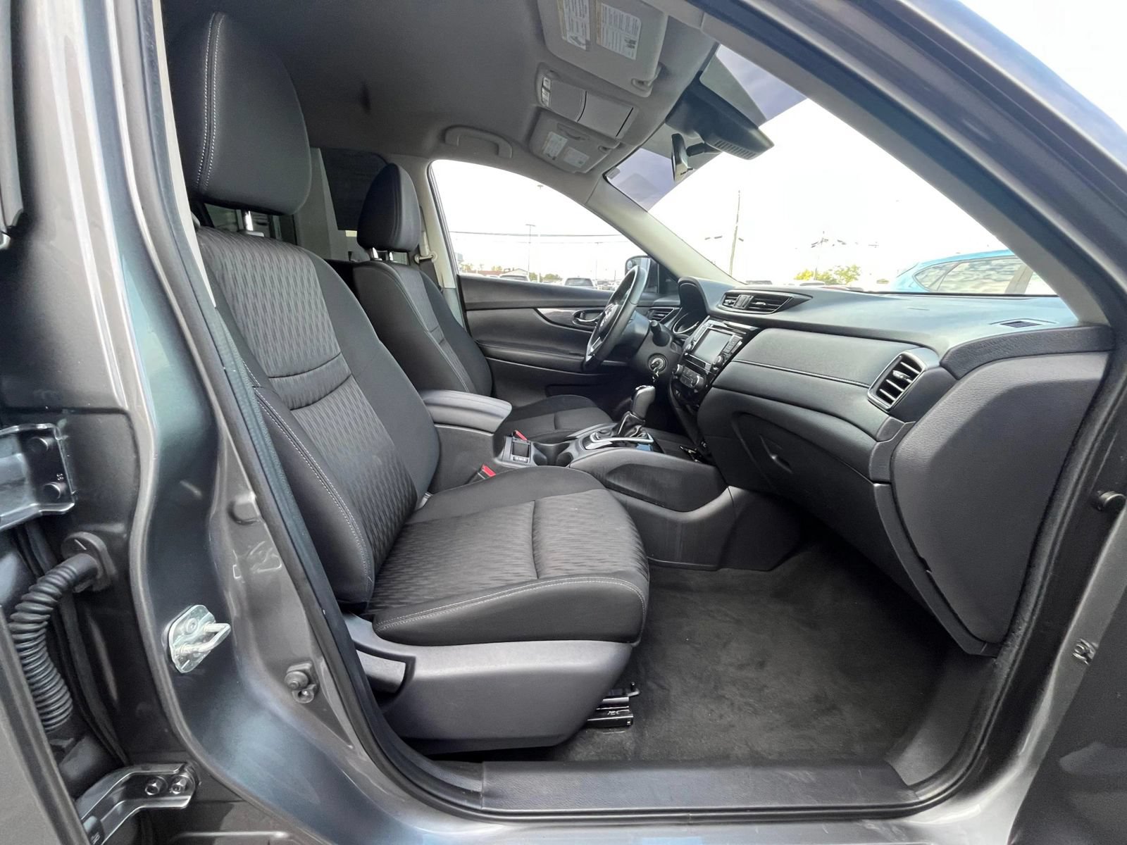 Used 2020 Nissan Rogue S w/ Special Edition Package AWD/4WD image 30