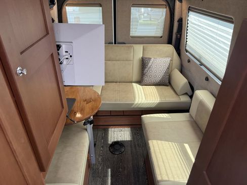 Used 2017 Mercedes-Benz Sprinter 3500 image 48