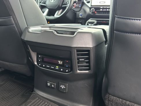Used 2023 Toyota Sequoia Platinum AWD/4WD image 22
