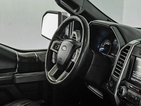 Used 2015 Ford F150 Platinum w/ Equipment Group 701A Luxury AWD/4WD image 14