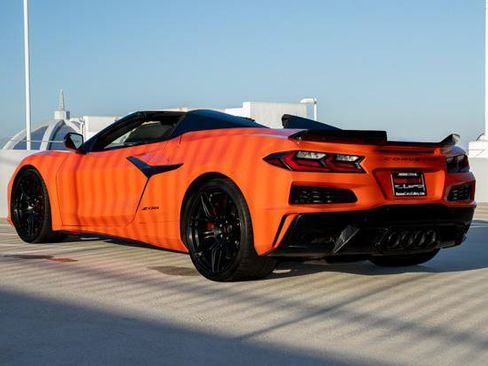 Used 2025 Chevrolet Corvette Z06 w/ Stealth Interior Trim Package RWD image 10