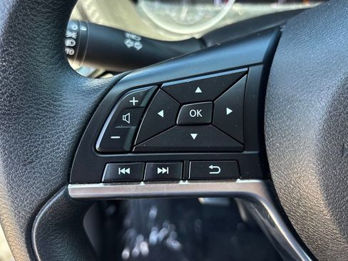 Used 2024 Nissan Sentra SV FWD image 13