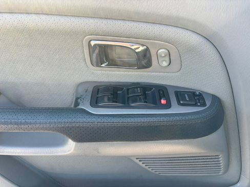 Used 2004 Honda Pilot EX image 11