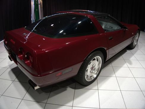 Used 1993 Chevrolet Corvette Coupe RWD image 5