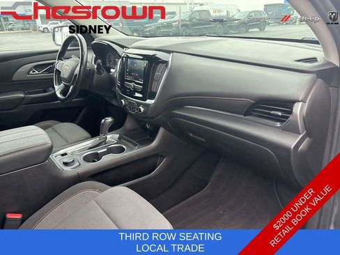 Used 2020 Chevrolet Traverse LT image 27