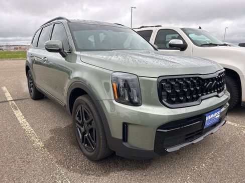 Used 2025 Kia Telluride EX X-Line AWD/4WD image 2