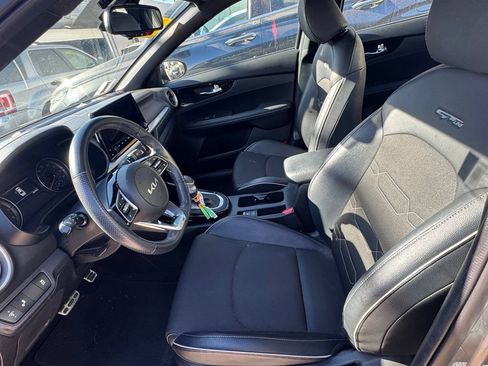 Used 2023 Kia Forte GT-Line w/ GT-Line Premium Package FWD image 6