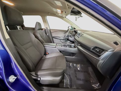 Used 2023 Nissan Rogue S image 29