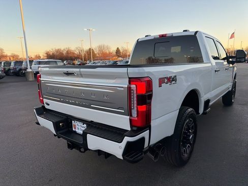 Used 2024 Ford F250 Platinum w/ FX4 Off-Road Package image 5