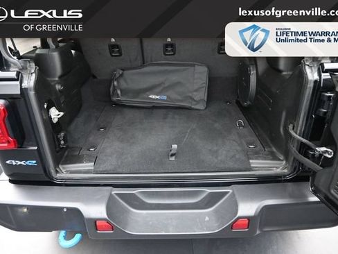 Used 2024 Jeep Wrangler Unlimited Sahara w/ Technology Group AWD/4WD image 26