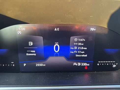 Used 2025 Volkswagen Taos SE image 13