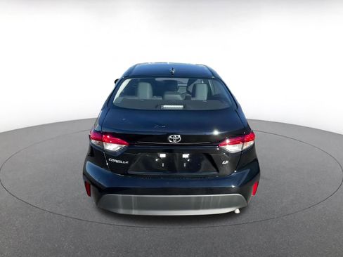 Used 2025 Toyota Corolla LE image 10