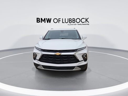 Used 2024 Chevrolet Blazer LT w/ Convenience Package FWD image 3