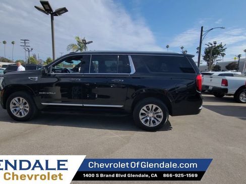 Certified 2025 GMC Yukon XL Denali AWD/4WD image 5