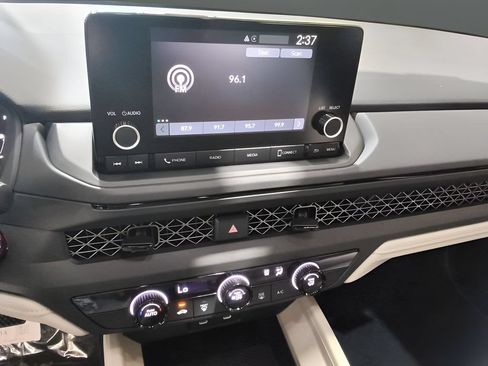 Used 2025 Honda Accord LX image 27