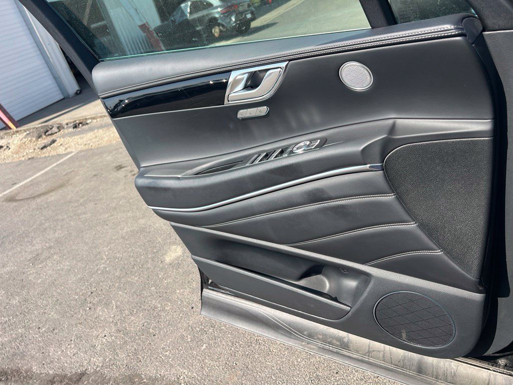 Used 2025 Genesis GV80 2.5T Standard AWD/4WD image 19