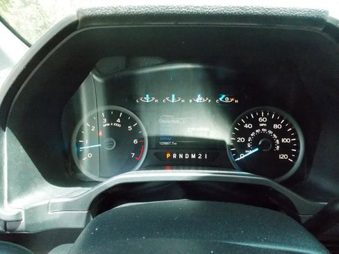 Used 2016 Ford F150 XLT w/ Equipment Group 302A Luxury AWD/4WD image 10