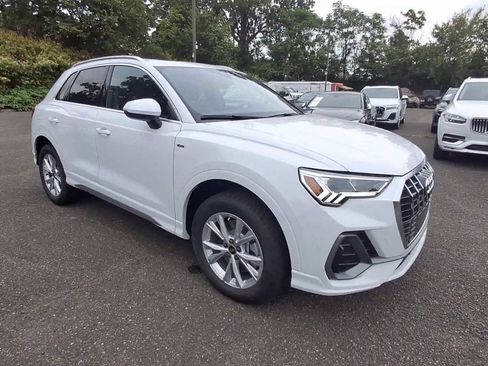 New 2025 Audi Q3 2.0T Premium image 2