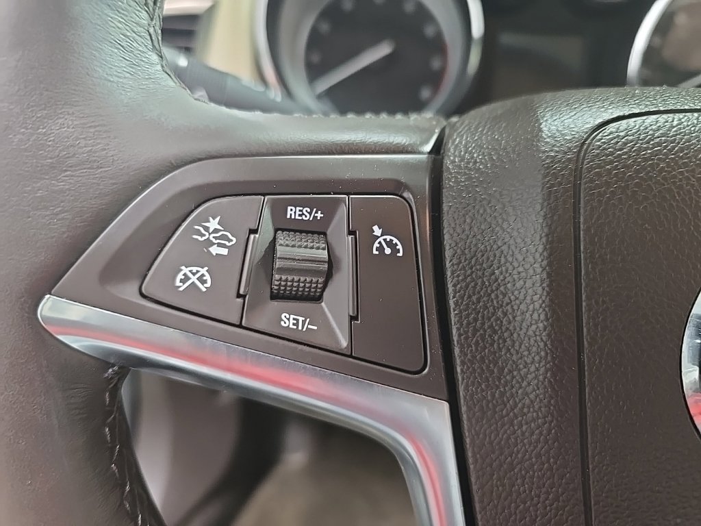Used 2014 Buick Verano Leather FWD image 37