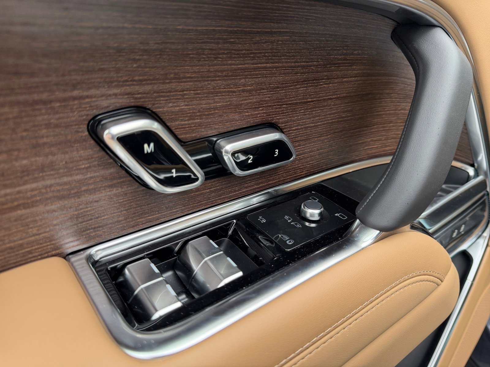 New 2026 Land Rover Range Rover SE AWD/4WD image 13