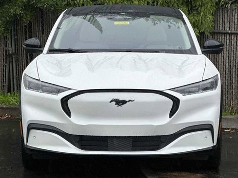 Used 2023 Ford Mustang Mach-E Premium image 6