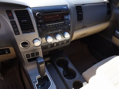 Used 2010 Toyota Tundra 4x4 Double Cab image 16