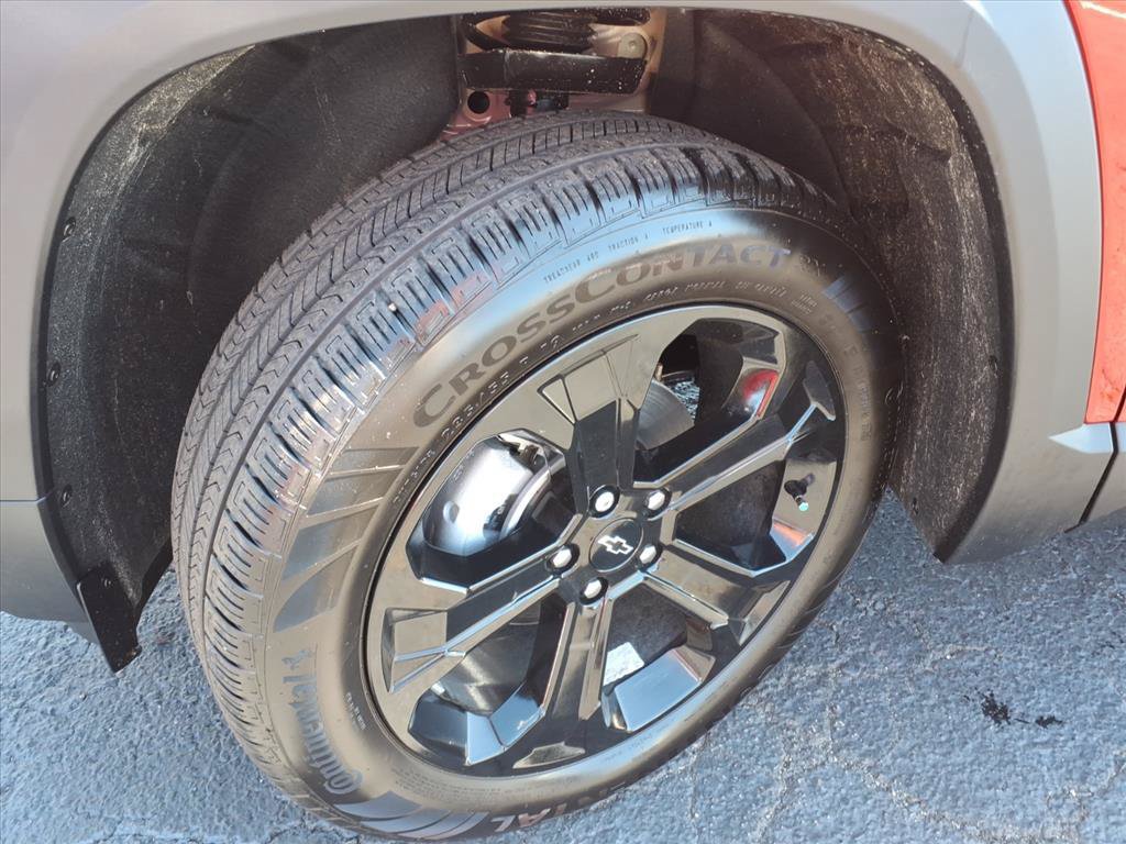 New 2027 Chevrolet Equinox LT w/ Convenience Package II FWD image 16