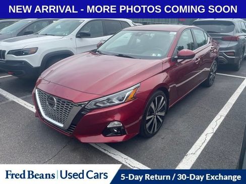 Used 2022 Nissan Altima 2.5 SR AWD/4WD image 3
