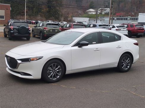Certified 2025 MAZDA MAZDA3 s w/ Black Accent Package image 2