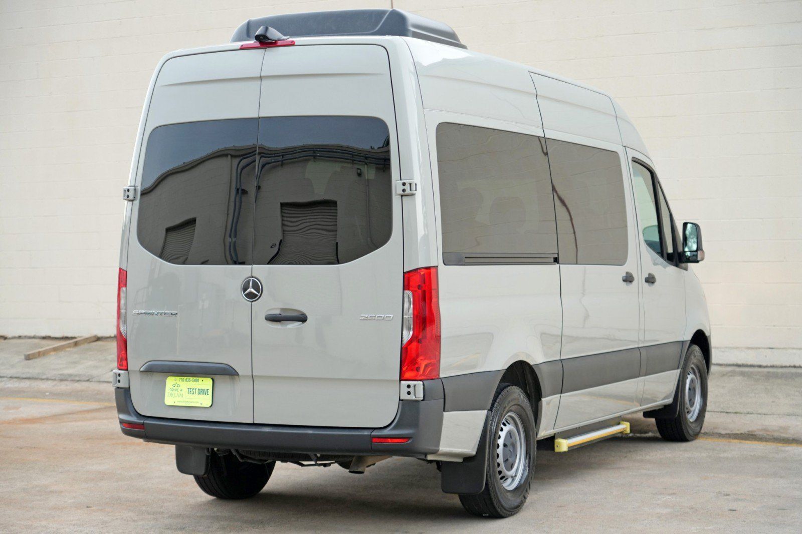 Used 2022 Mercedes-Benz Sprinter 2500 image 45