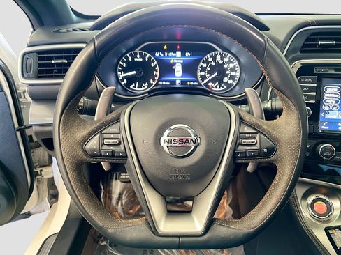 Used 2023 Nissan Maxima SR w/ Sport Mat Group image 11