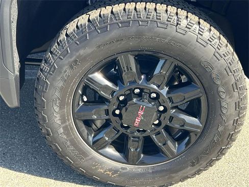 New 2026 GMC Sierra 2500 AT4 w/ AT4 Premium Plus Package image 34