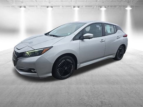 Used 2023 Nissan Leaf SV Plus image 4