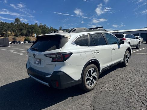 Used 2022 Subaru Outback Limited AWD/4WD image 5